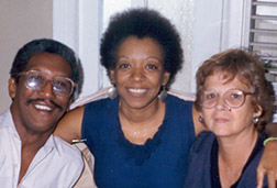 Nancy Morejón con Marta Valdés y Gerardo Fulleras León en 1991 (Fuente: Imagen cortesía de Nancy Morejón)
