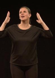 Desde el umbral de un sueño me llamaron... [Adaptación a la Lengua de Signos Española] / Antonio Machado ; traducción y adaptación: Inmaculada Cascales y Ángel Herrero | Biblioteca Virtual Miguel de Cervantes